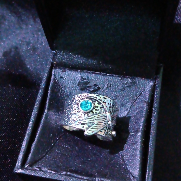 Dragonfly Ring - Picture 1 of 3